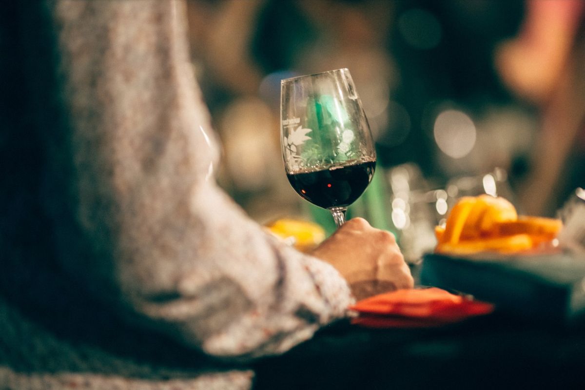 Večer vina i umjetnosti