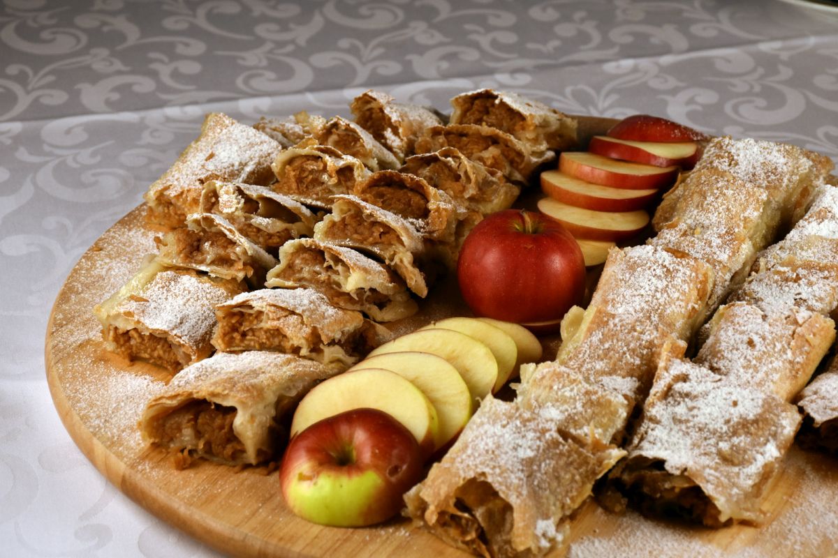 Štruklijada štrudlijada kestenijada