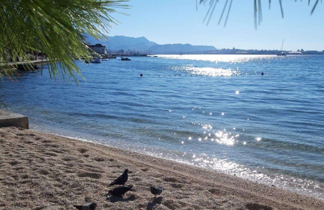 Plaža ispred hotela Imperijal Vodice, Ksenija Krajnović