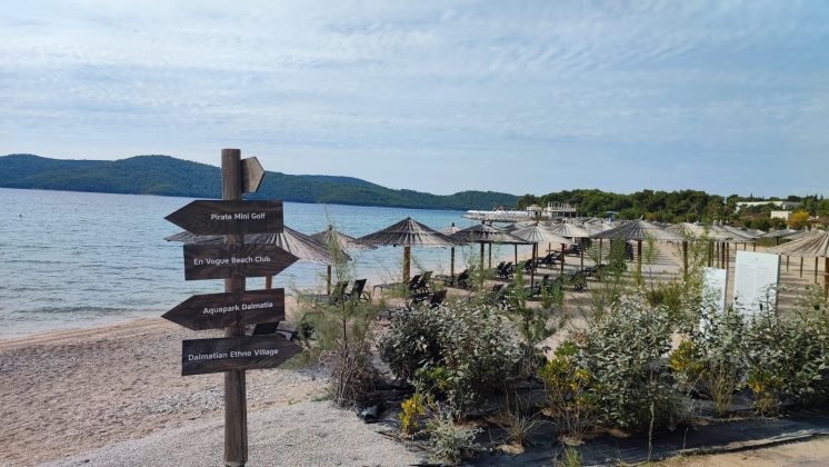 solaris &scaron;ibenik, plaža, M.J.