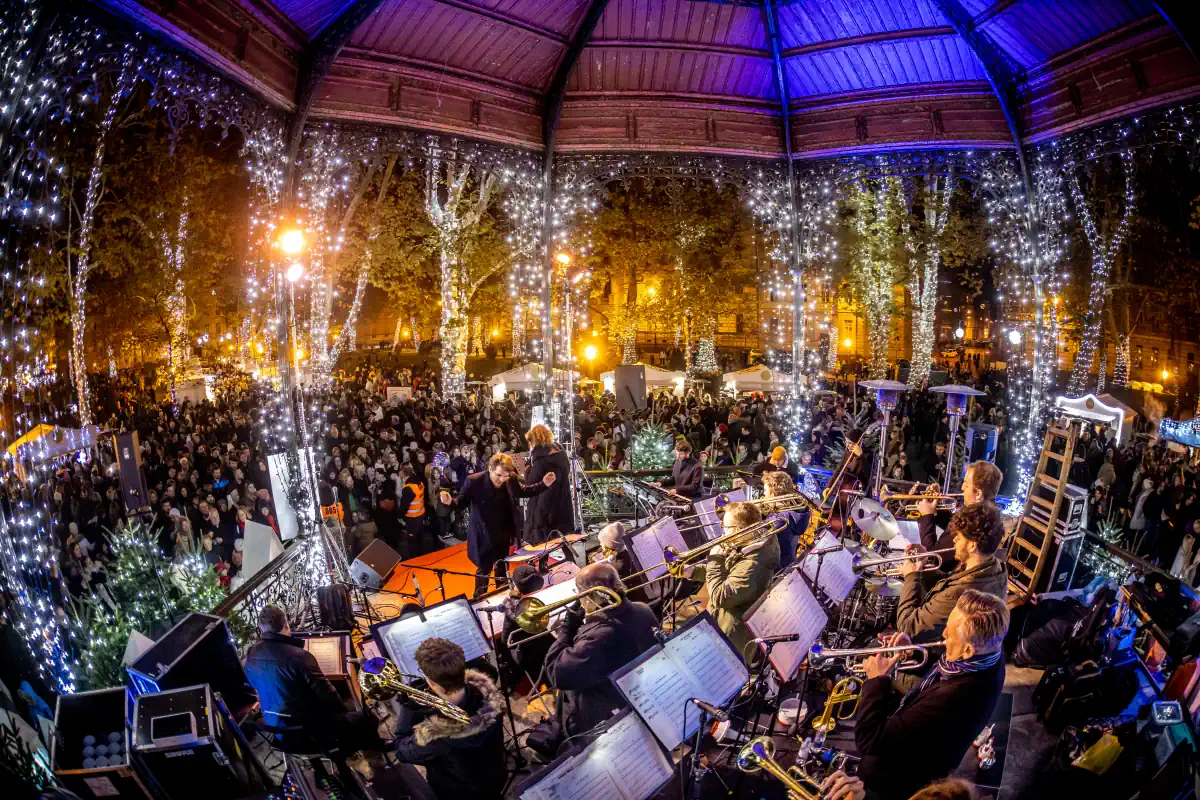 zrinjevac, lampice, advent zagreb