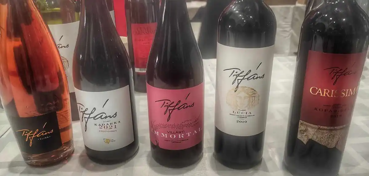 tiffan mađarsko vino