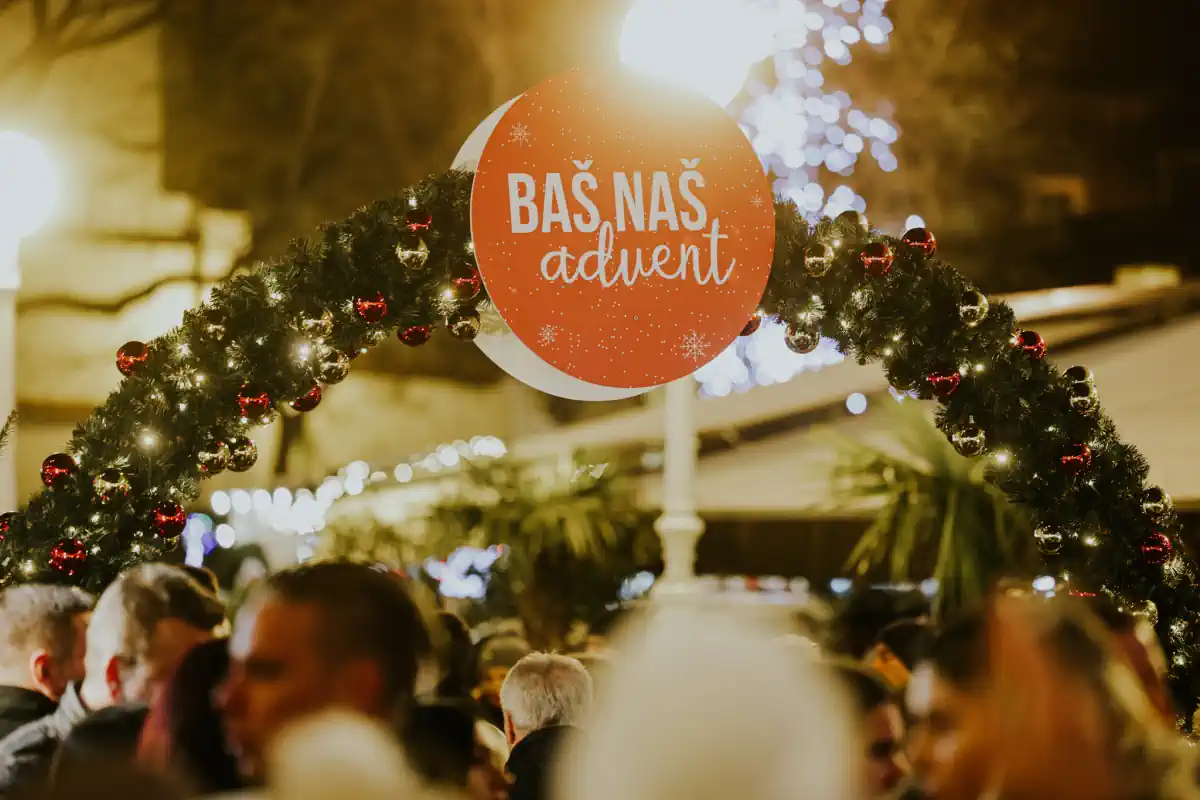 baš naš advent zagreb