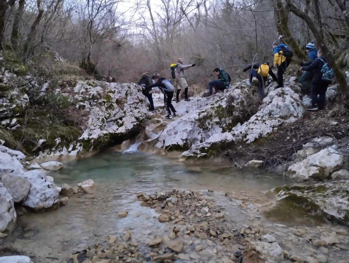 Krk, šetnja, korito, potok