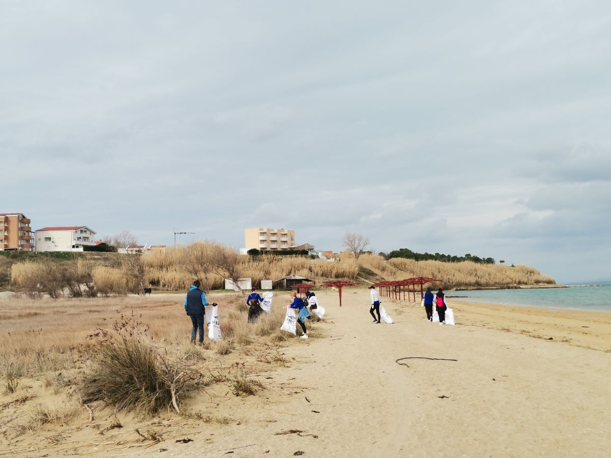 Nin, eko akcija, Kraljičina plaža