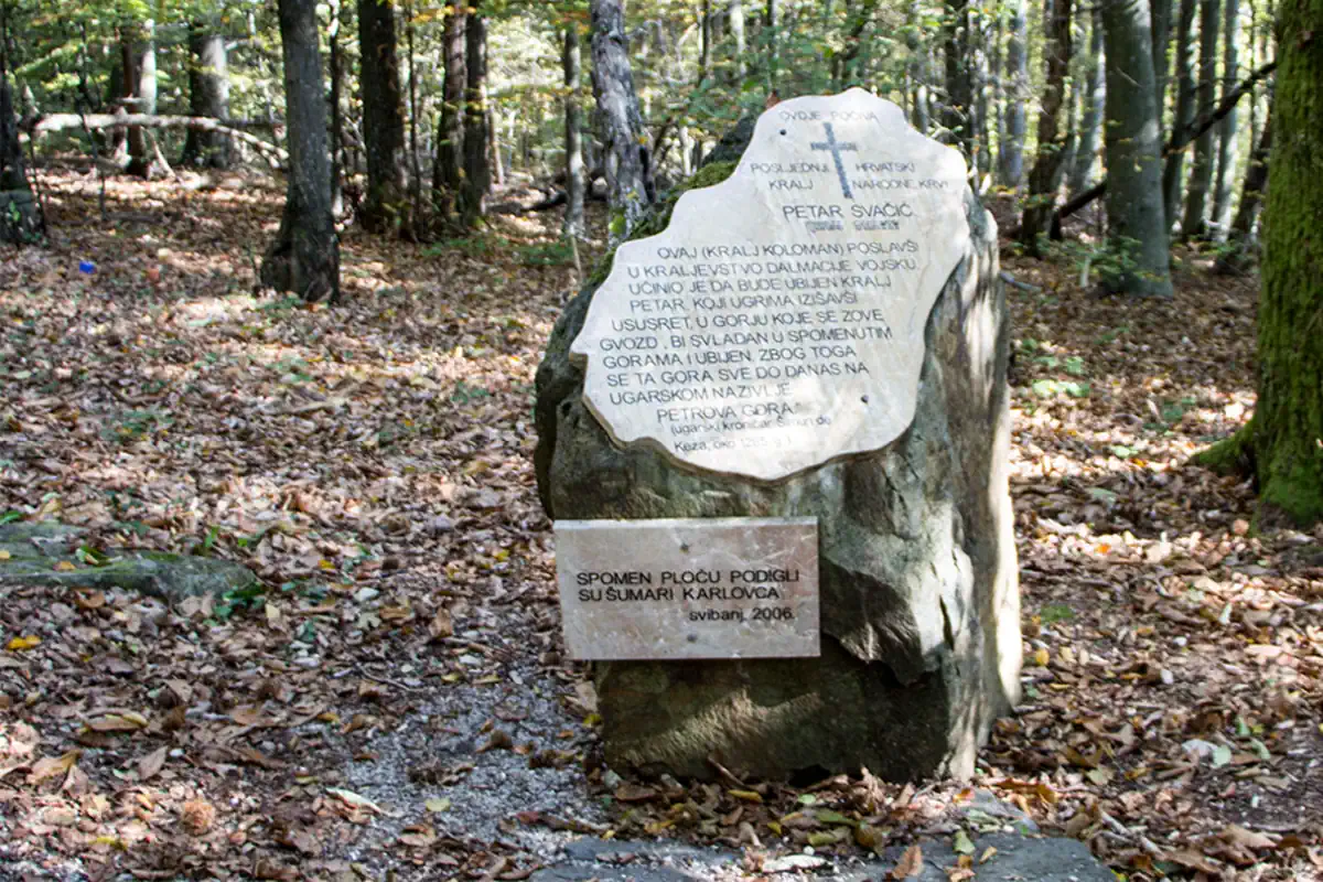 topusko povijesne atrakcije, kraljev grob