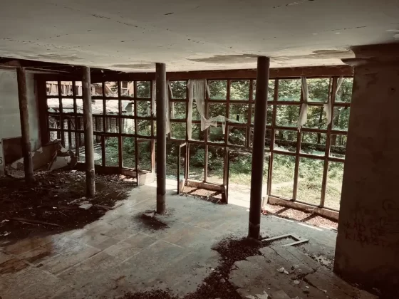 vila izvor, titova vila