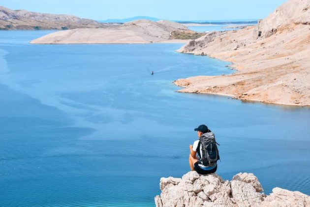 novalja uvala iz zraka life on mars, hiking