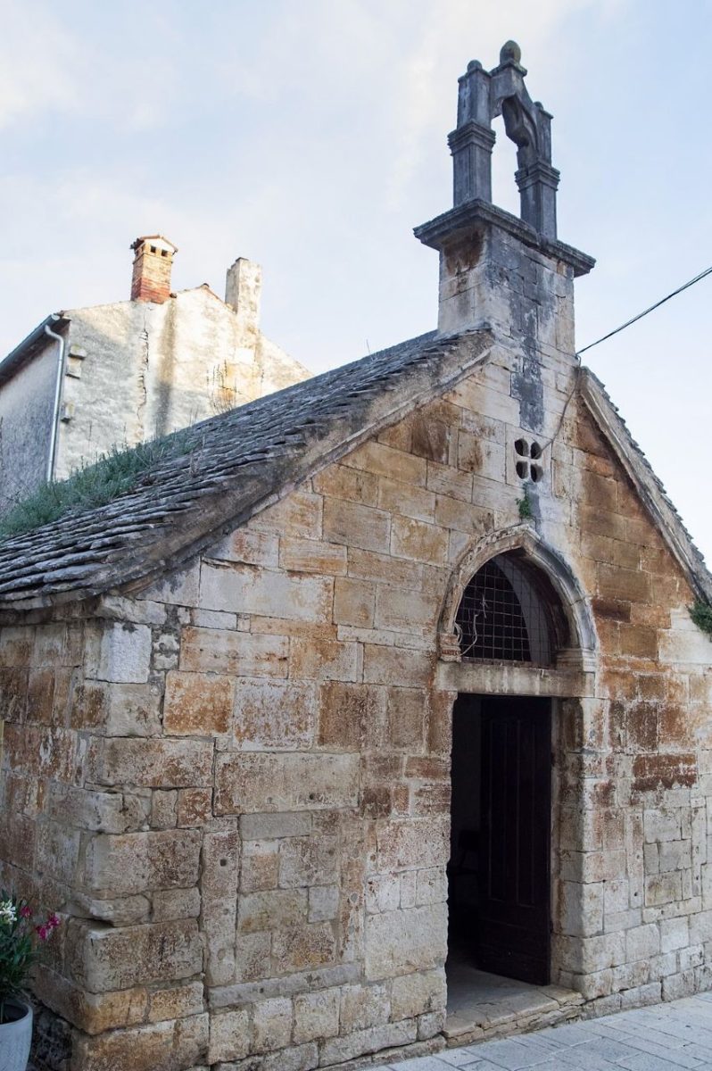 Bale Istra, crkvica Sv. Duha