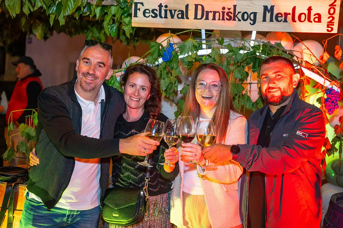festival drniškog merlota