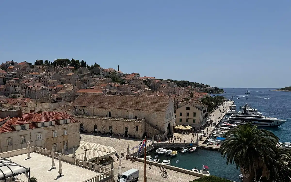 hvar