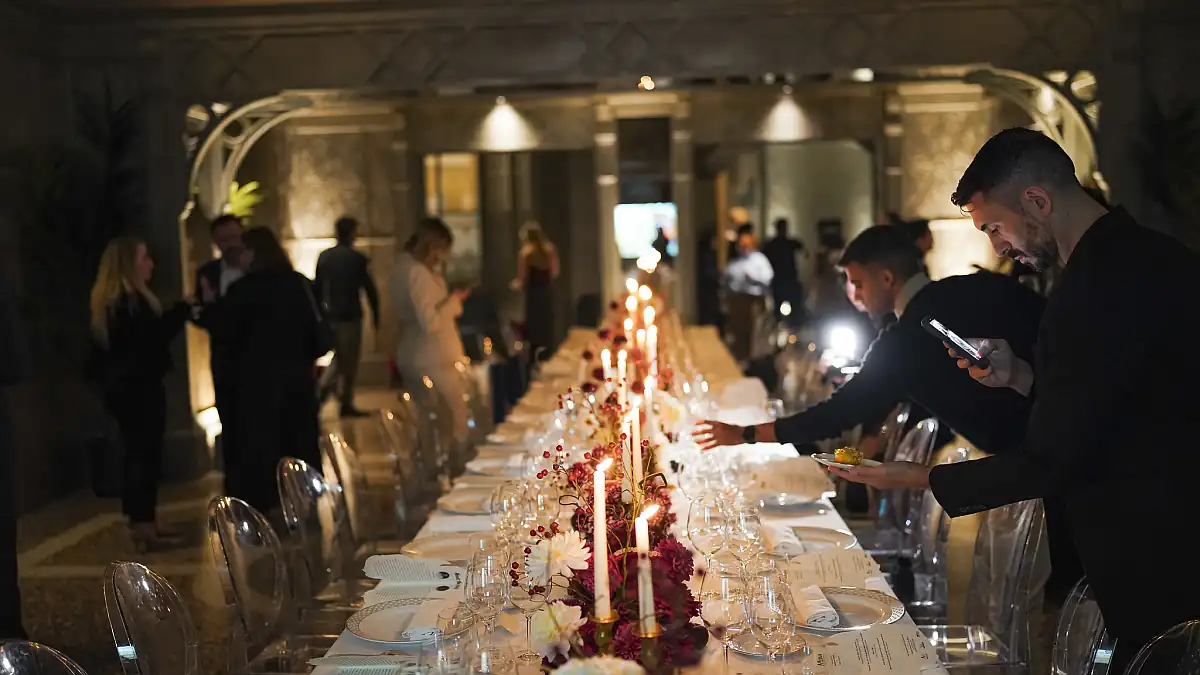 4 hands dinner