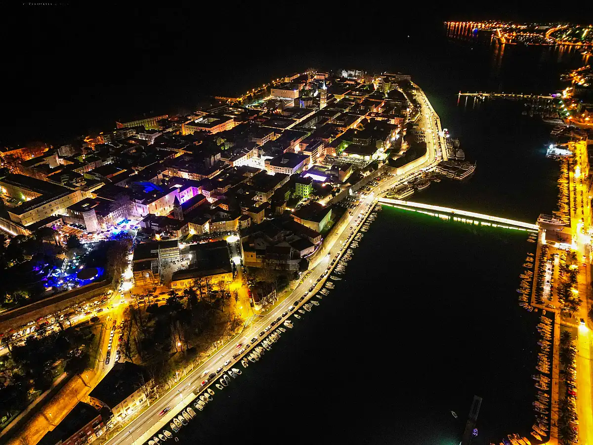 zadar noću