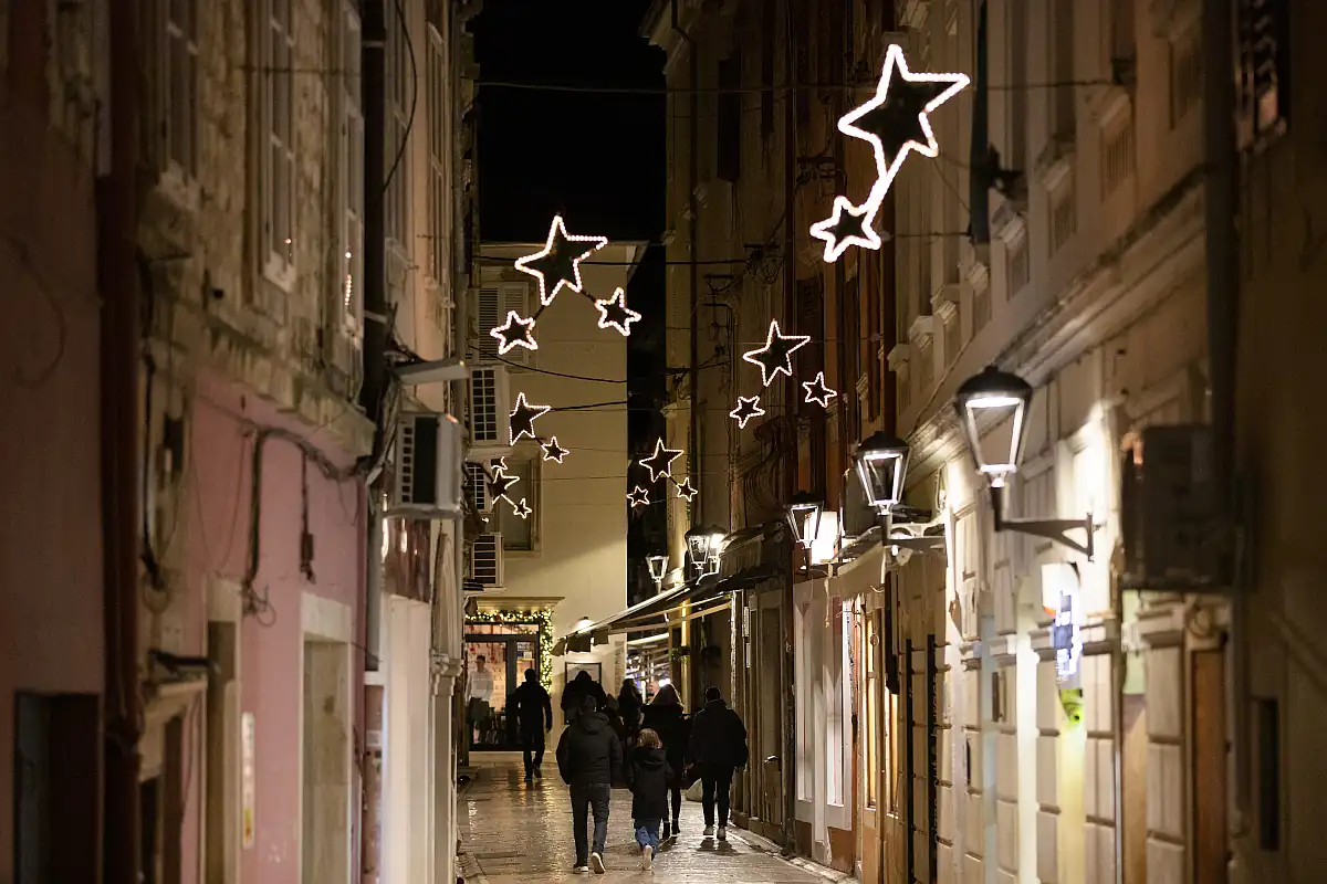 advent u zadru 2025