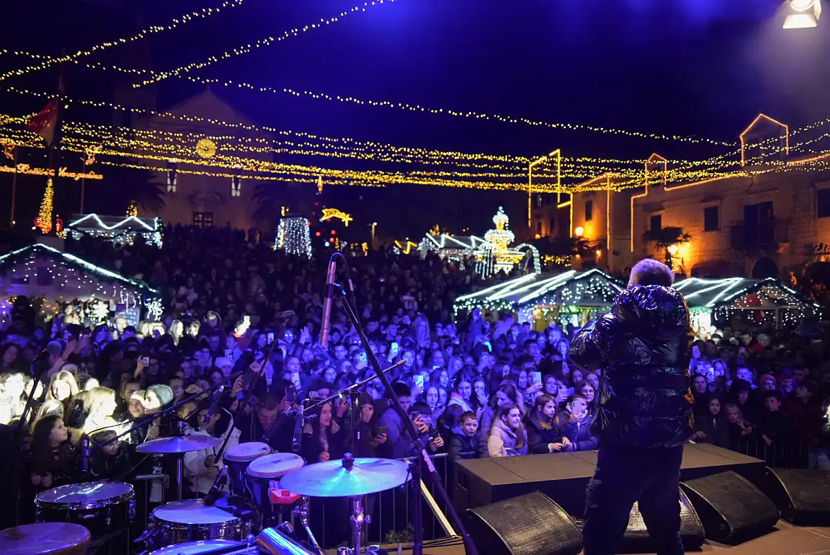 adventski koncert u makarskoj