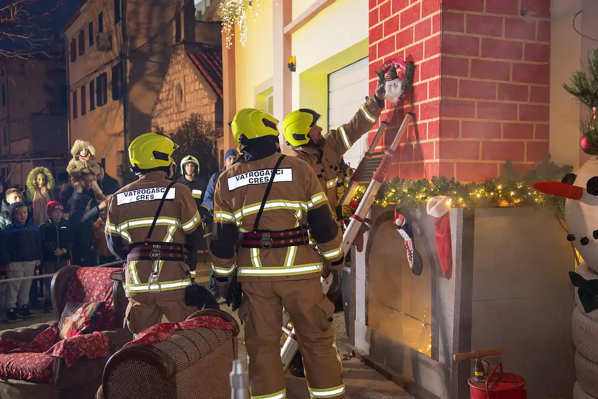advent cres vatrogasci