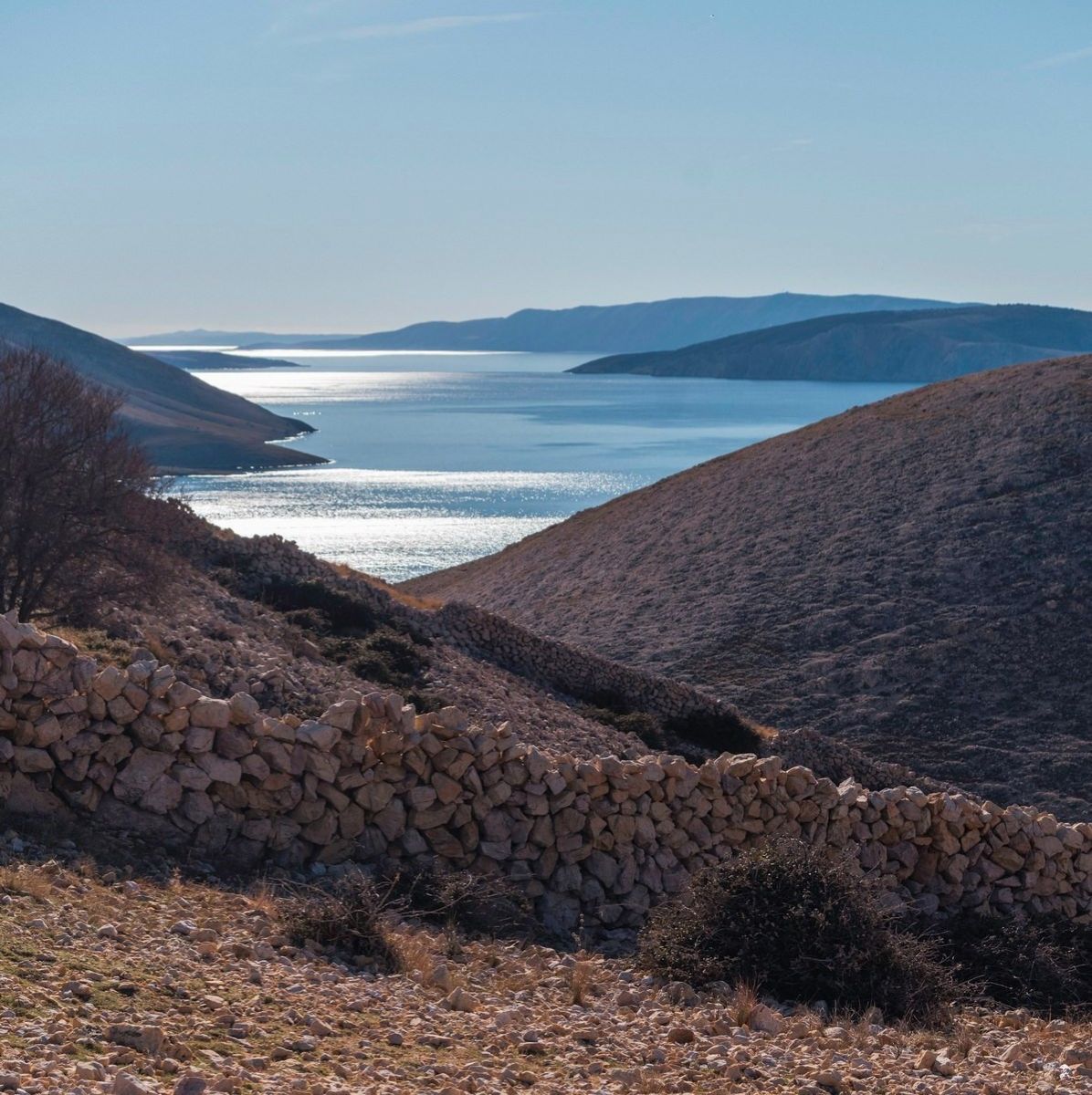 Baška mrgari pogled more suhozid