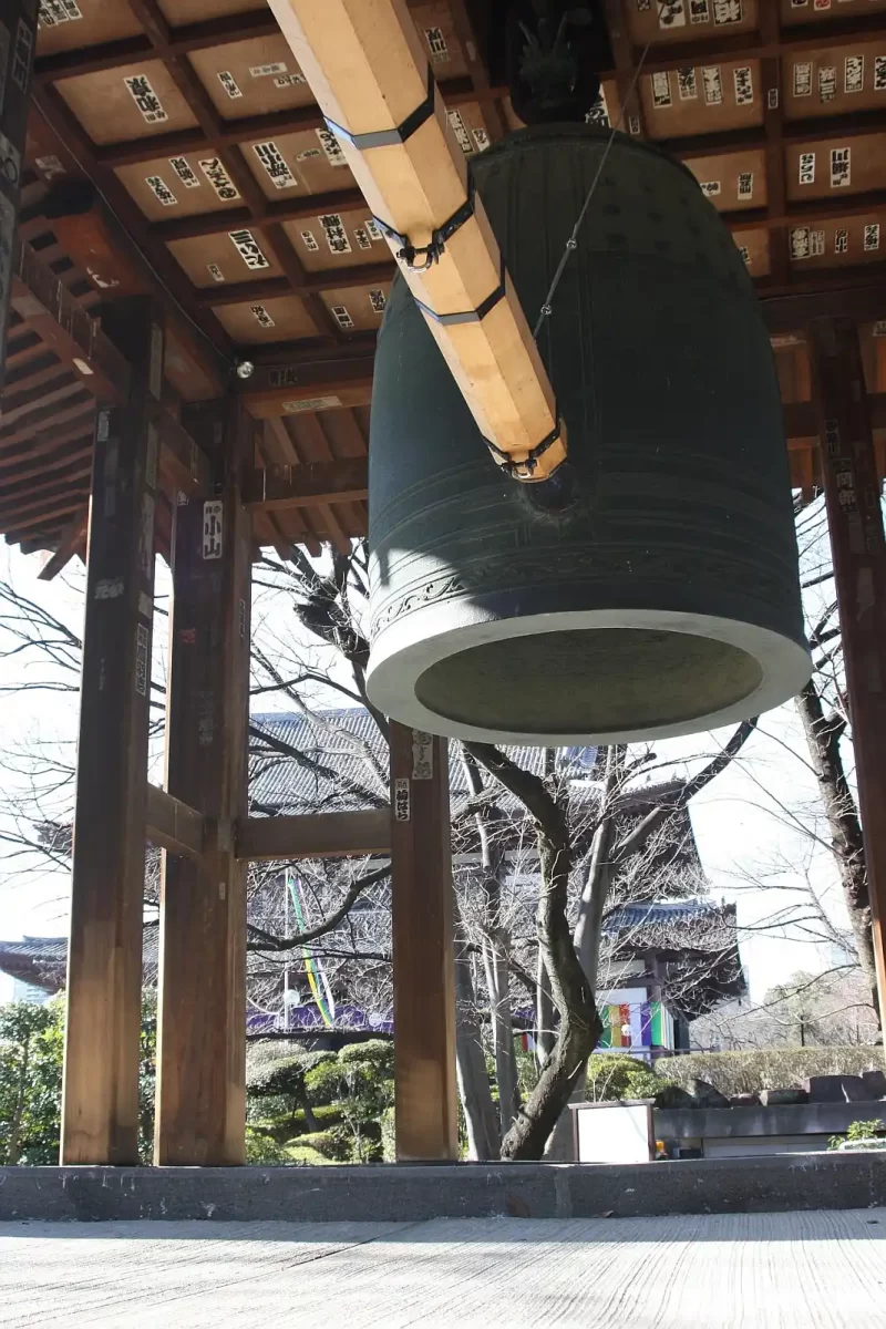 zvono u japanskom hramu