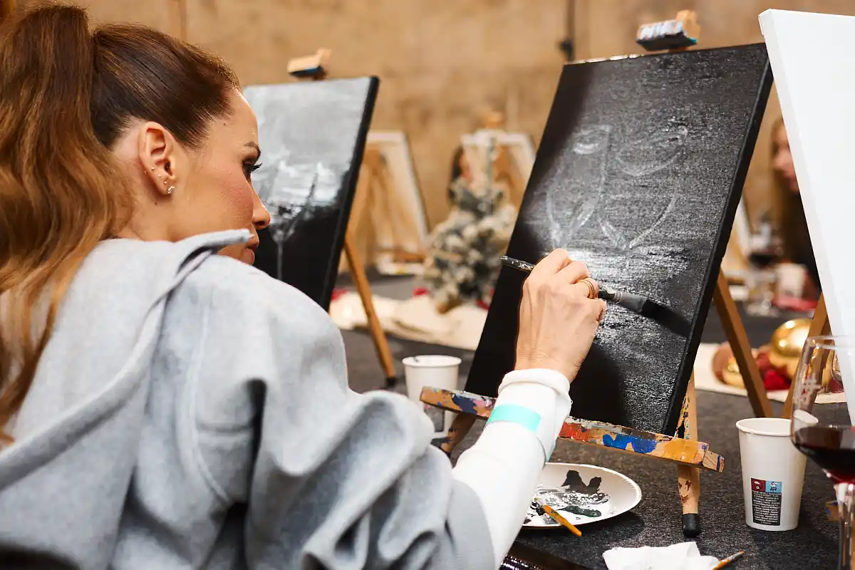 paint and wine radionice by Art Bottega Studio