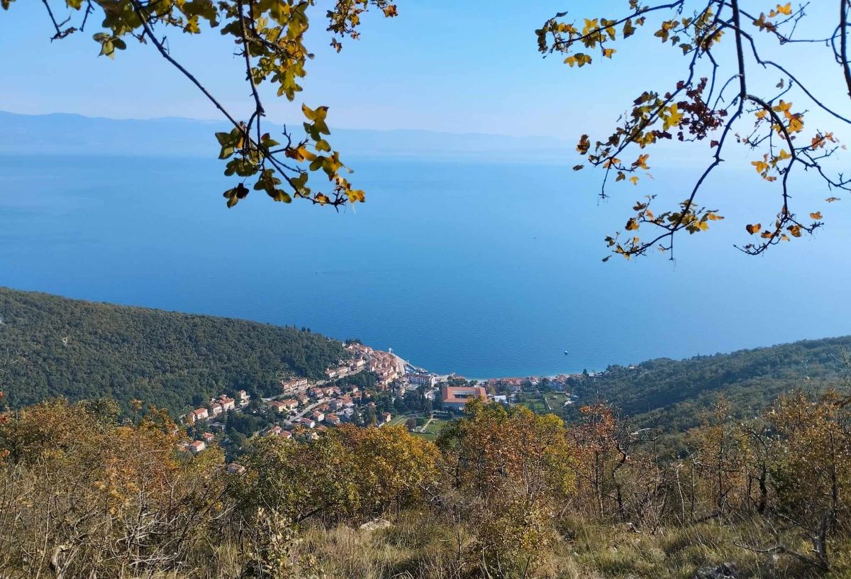 Trebišća Perun, Mošćenička Draga, more