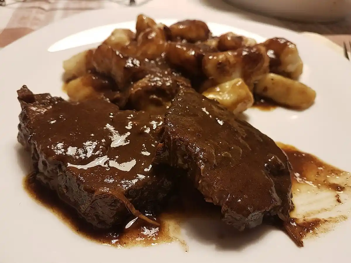 Noć grobajske pašticode