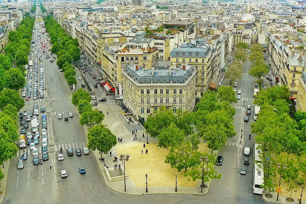 Pariz bez STOP znakova