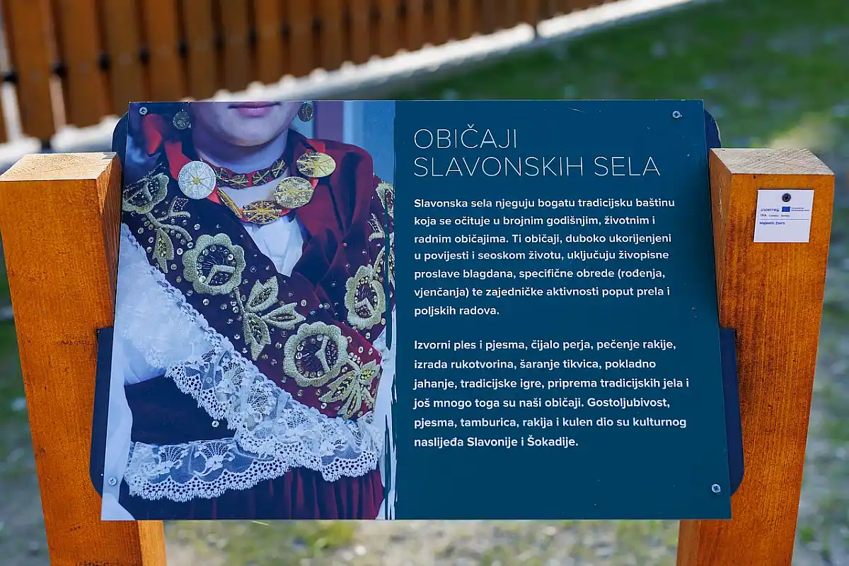 Slavonsko selo - ZOO Osijek - ploča
