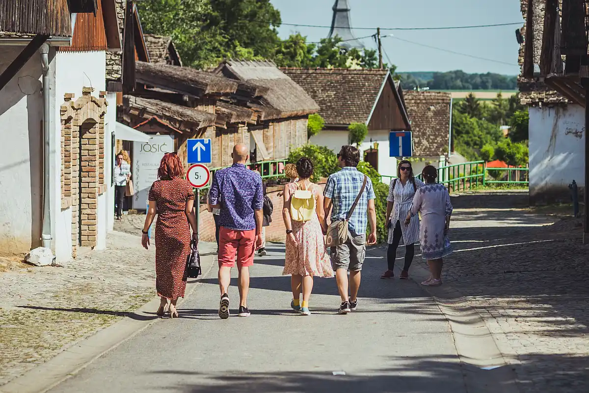 Otvoreni vinski podrumi