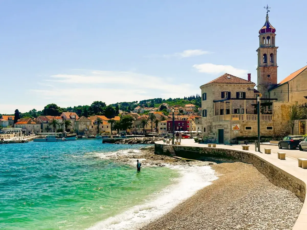 Sutivan - plaža