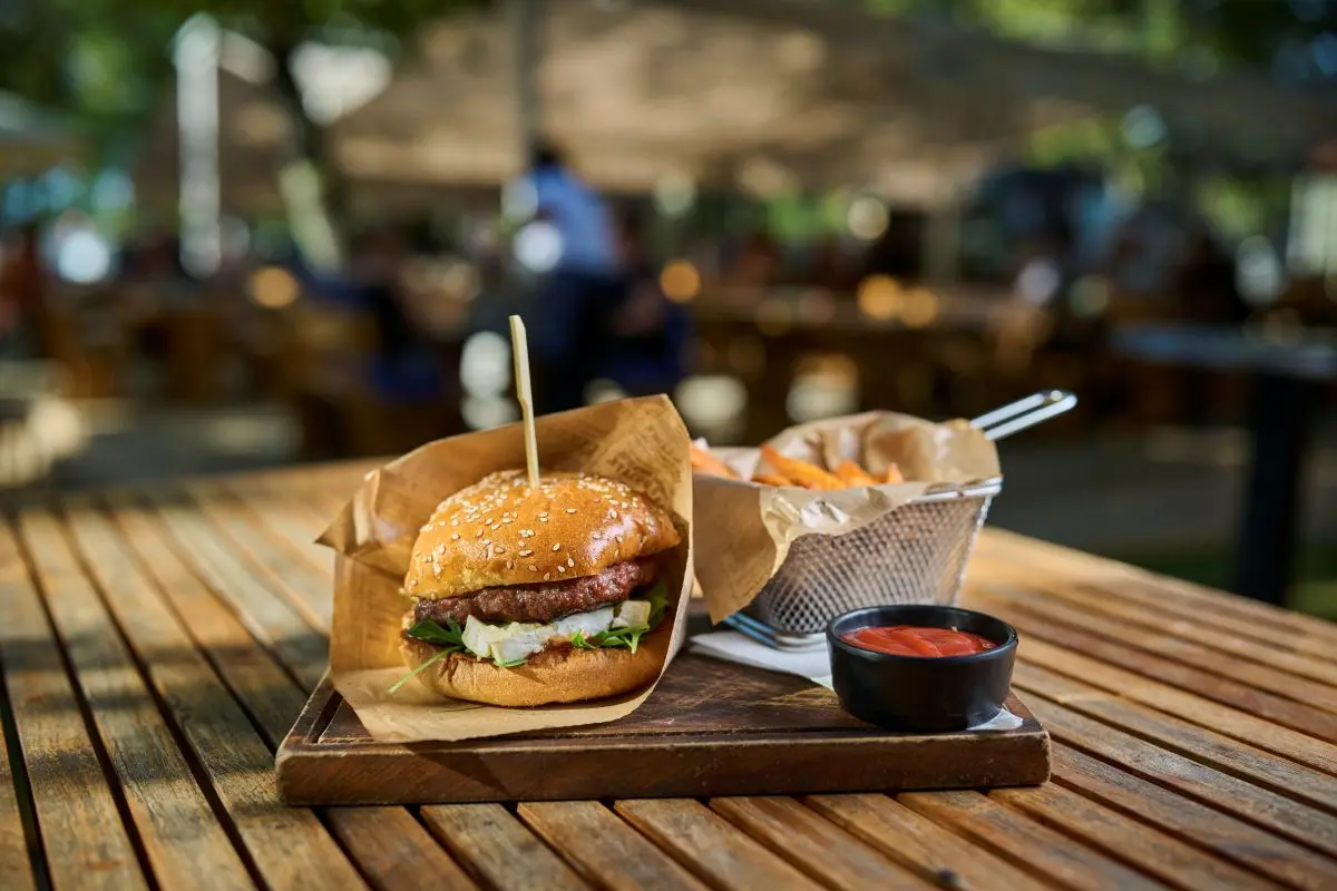 Craft Beer & Burger Festival Njivice - Aminess