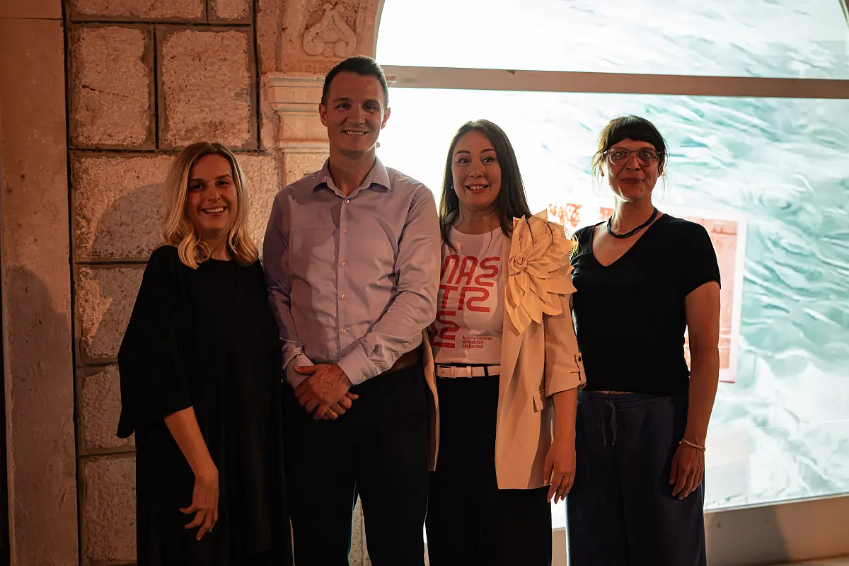 Otvoren Maestrale Makarska