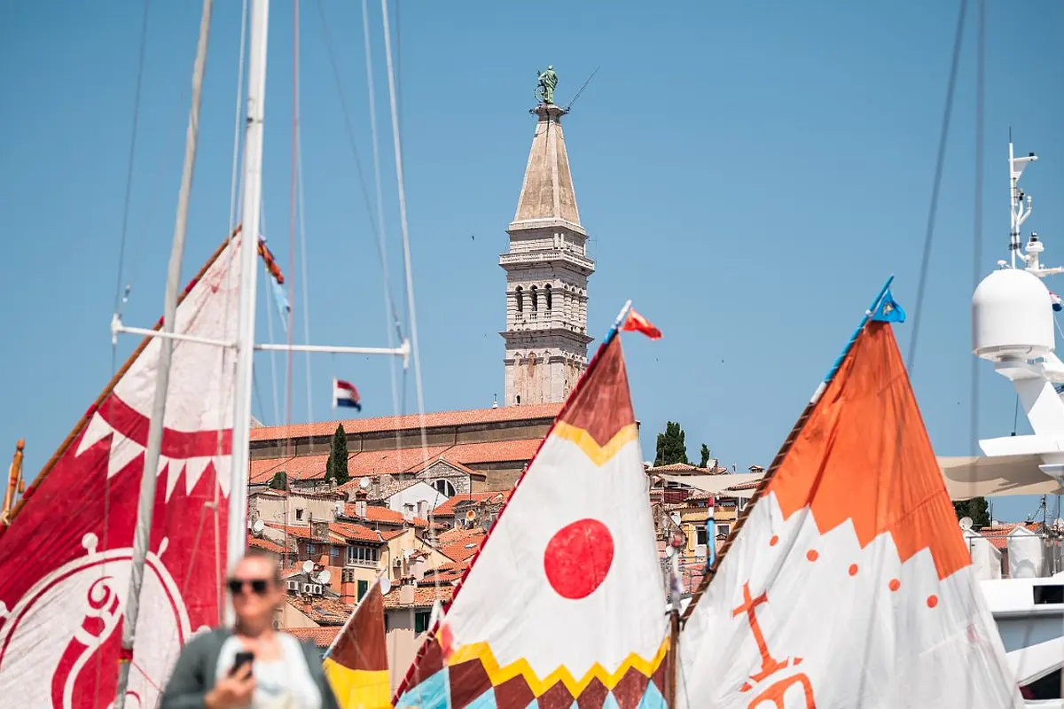 Rovinjska regata tradicijskih barki