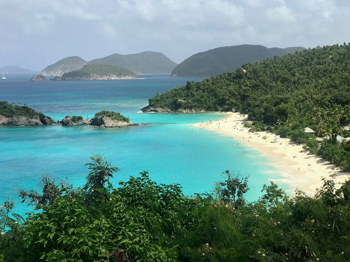 Trunk Bay na otoku St. John u Američkim Djevičanskim Otocima