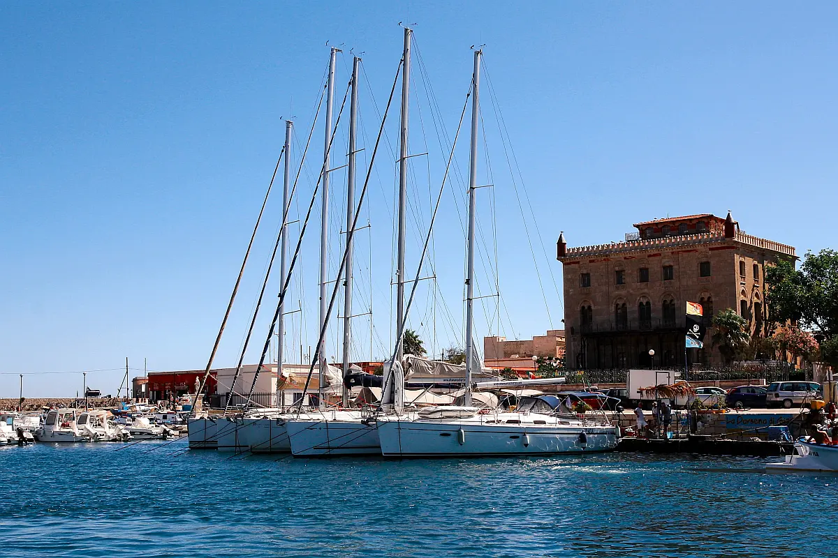 Favignana na Siciliji, otok na kojem je sniman film The Odyssey Christophera Nolana