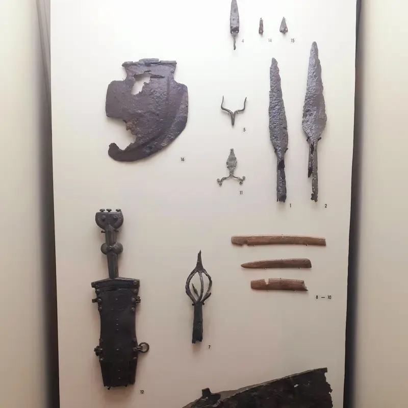 UPOZNAJTE DELMATE- MITSKE PRASTANOVNIKE DALMACIJE- Izložba rheološki muzej Split