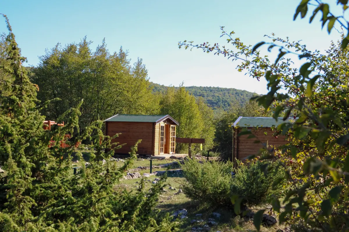INTERPRETACIJSKI CENTAR Pećinski park Grabovača